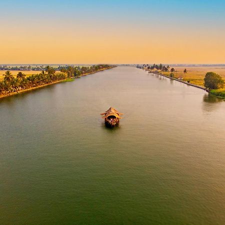 Hotel Spice Coast Cruises - Houseboat, A Cgh Earth Experience Alappuzha Exterior foto