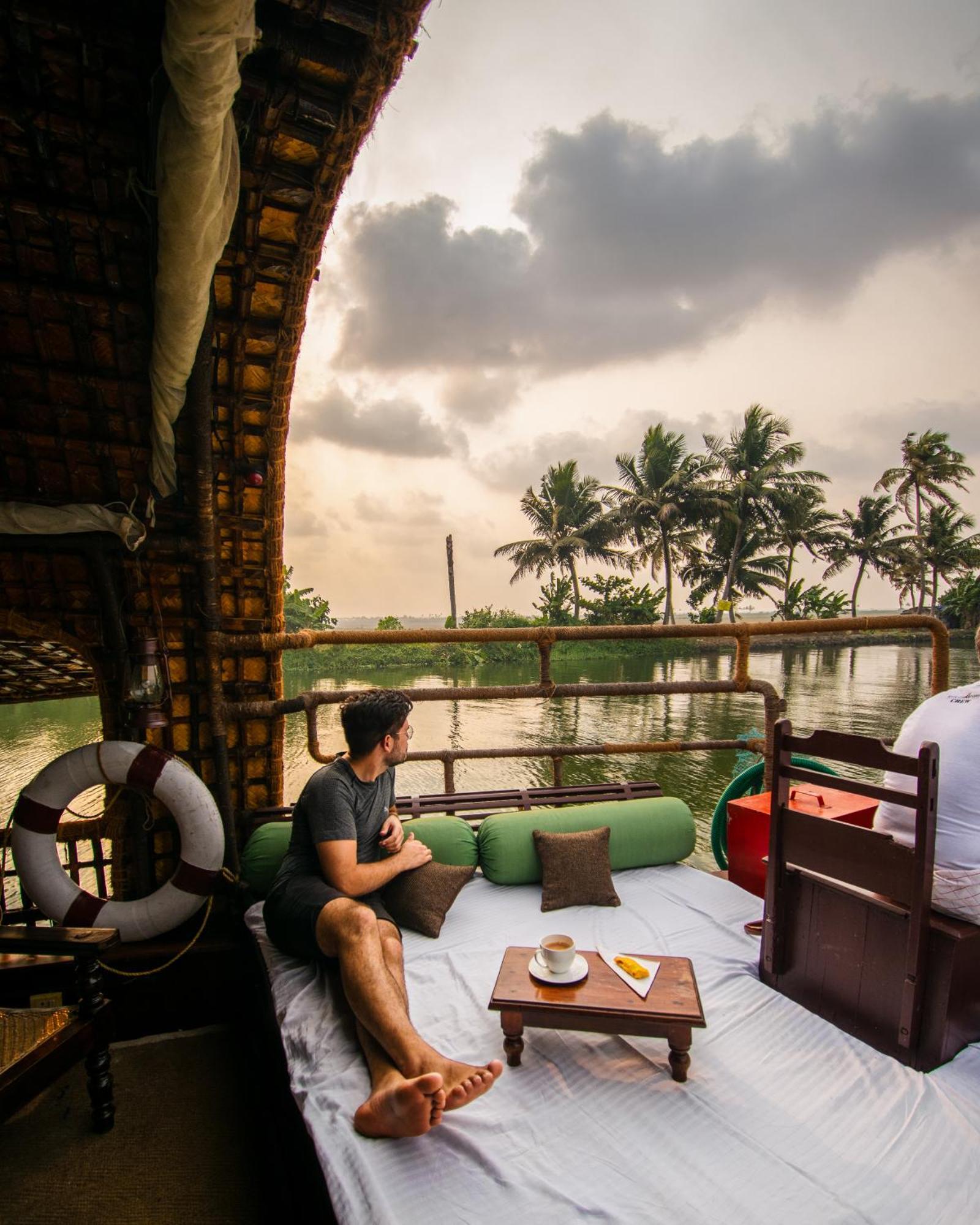 Hotel Spice Coast Cruises - Houseboat, A Cgh Earth Experience Alappuzha Exterior foto